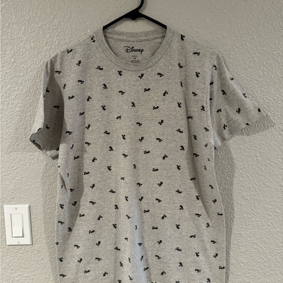 Men’s Mickey Mouse T shirt. Great shape. Size Medium - Picture 2 of 2